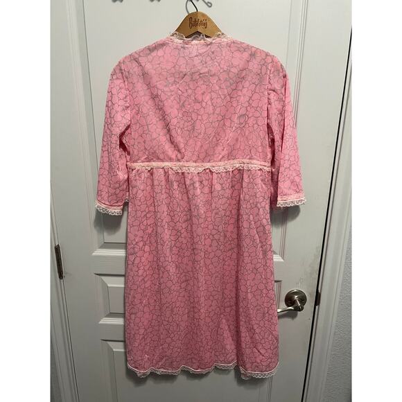 Vintage pink and silver dressing gown - Picture 7 of 8